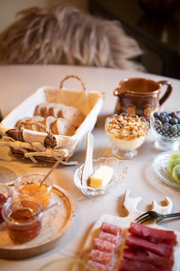 Casa Pasch - Boutique Bed And Breakfast In Cumpadials Sumvitg Eksteriør billede